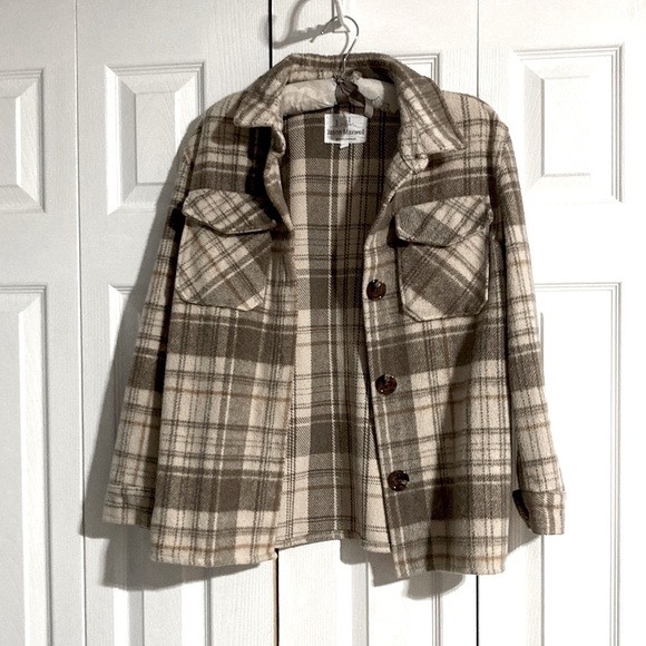 Shacket - Picture 3 of 8